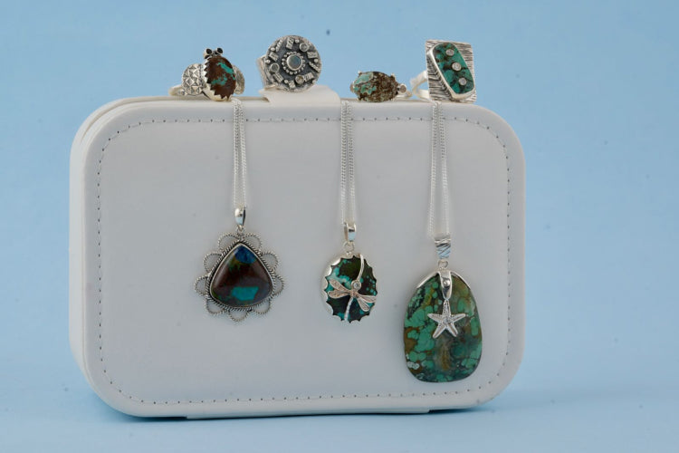 The Timeless Elegance of Kaashi’s Turquoise Silver Jewelry
