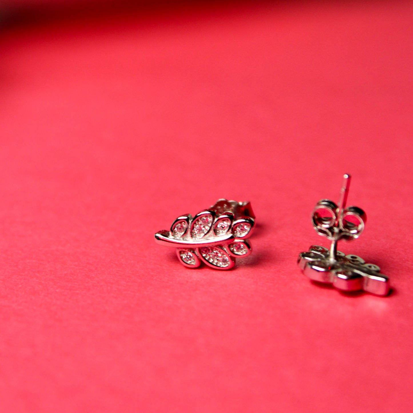 Silver Glinting Leaf Studs