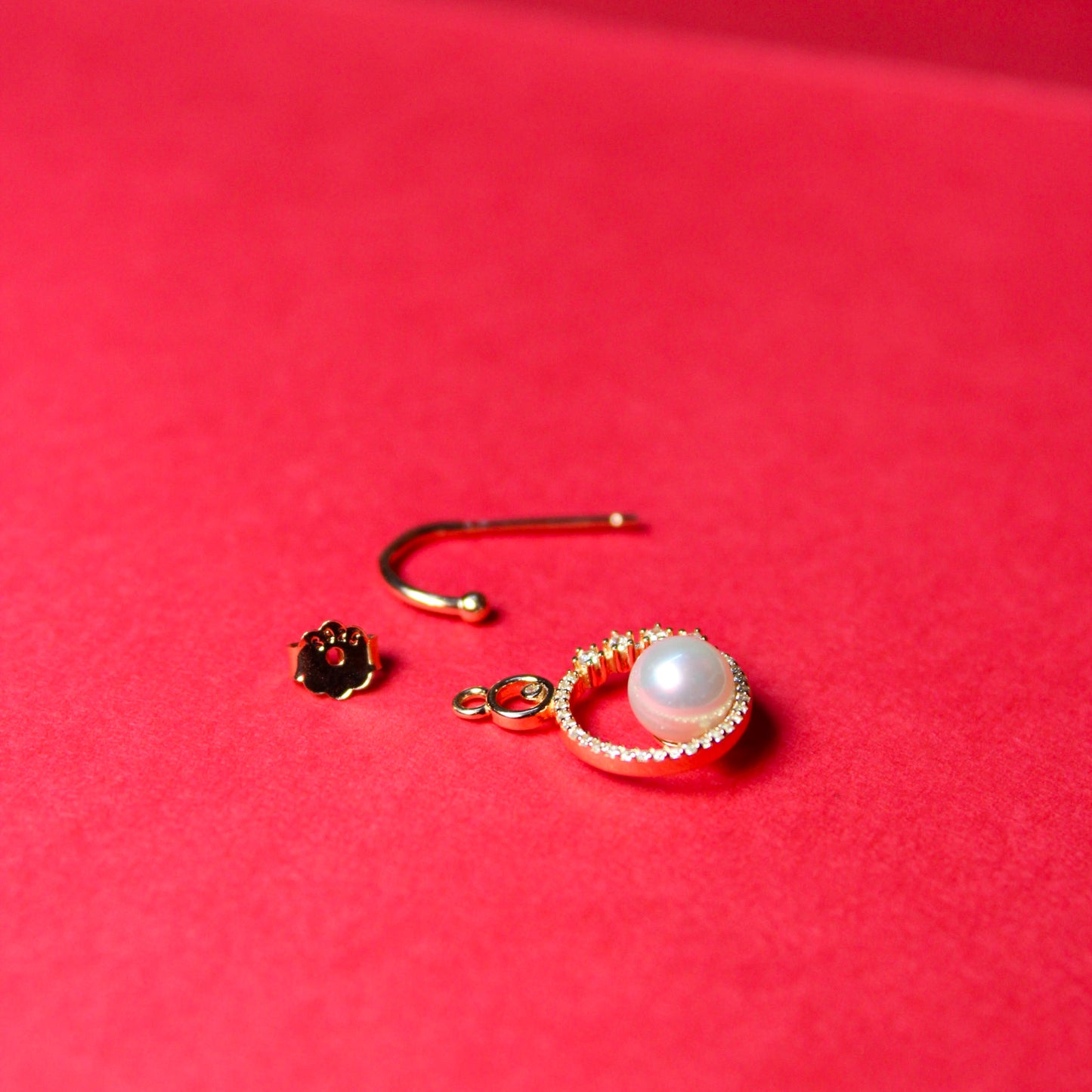 Rose Moonlit Pearl Drop Earring