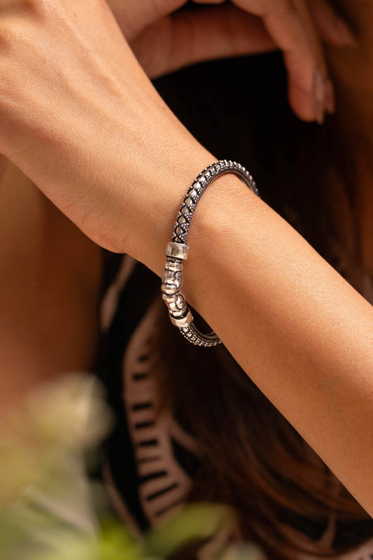 Aadhya Handcrafted Daana Bangle