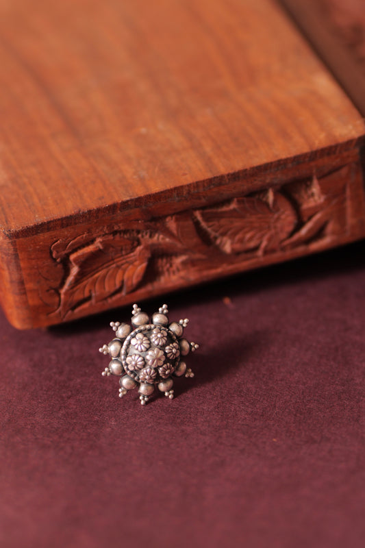 Mishi Flower Detailing Embossed Ring