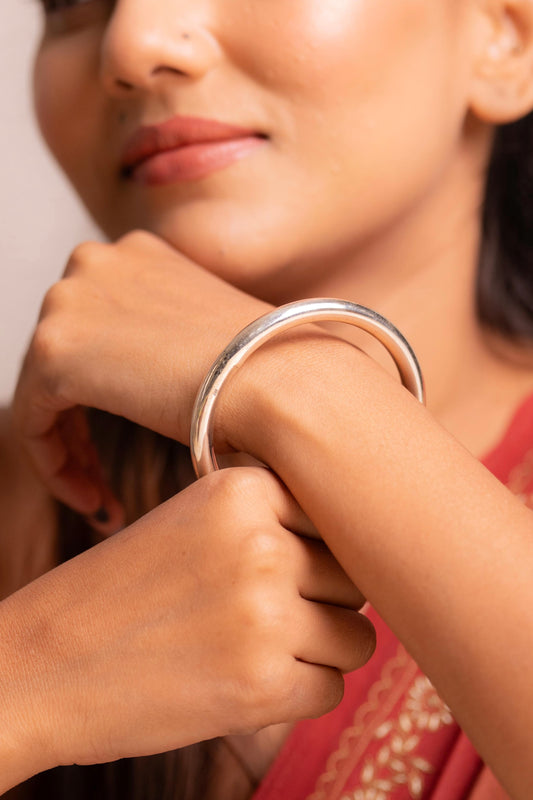 Aadhya Timeless Round Bangle