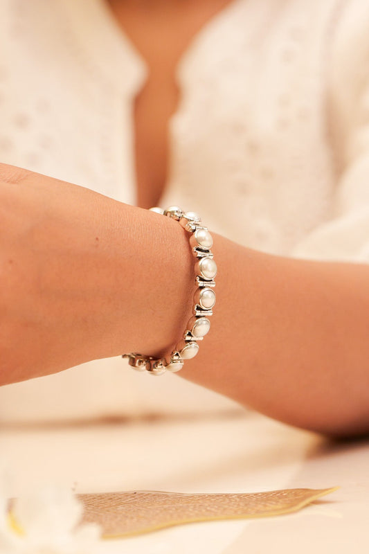 Khia Timeless Pearl Bracelet