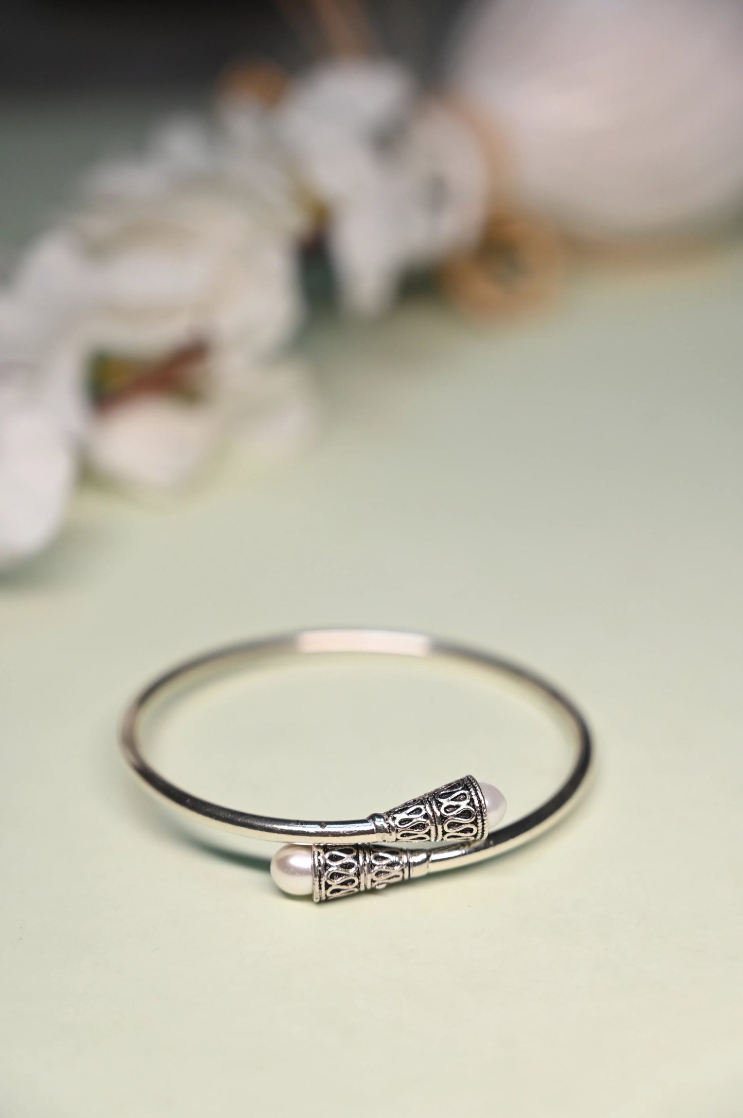 Khiaa Intricate Pearl Kada