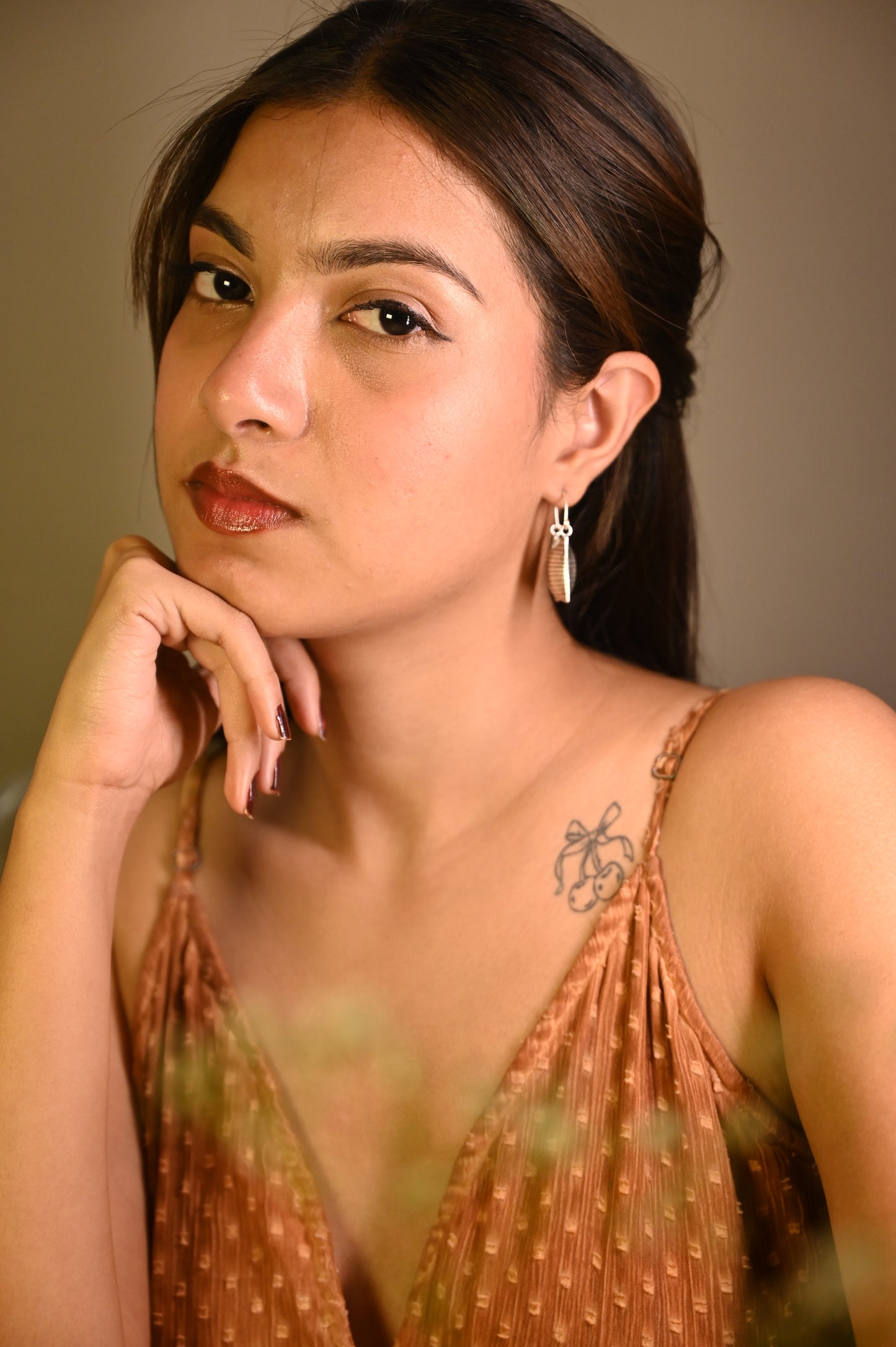 Khia Miniature Bag Hoops