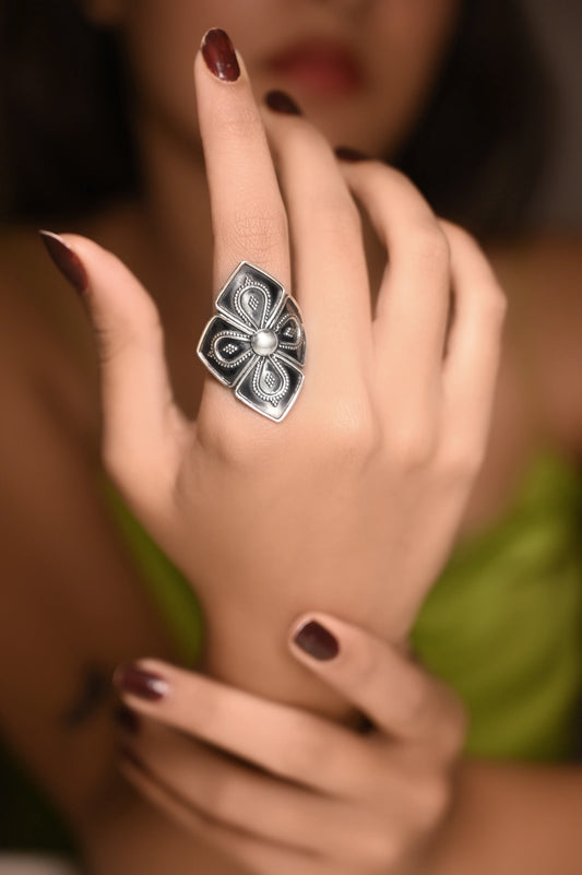 Khiaa Floral Glow Ring