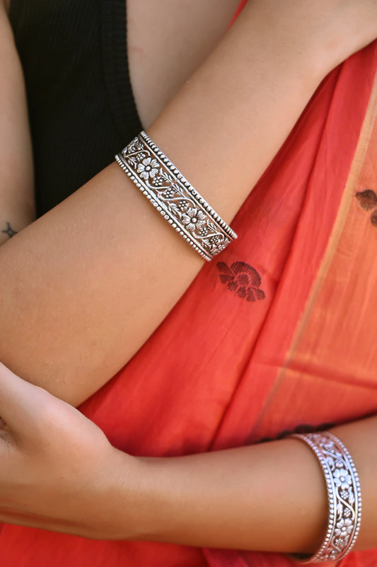 Anokhi Intricate Flower Classic Bangle