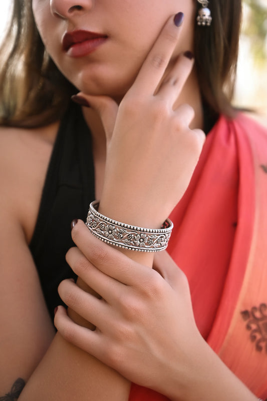 Anokhi Intricate Flower Classic Bangle