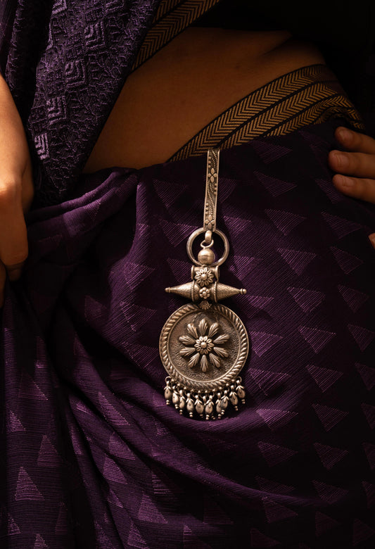 Tattva Intricate Floral Statement Satka
