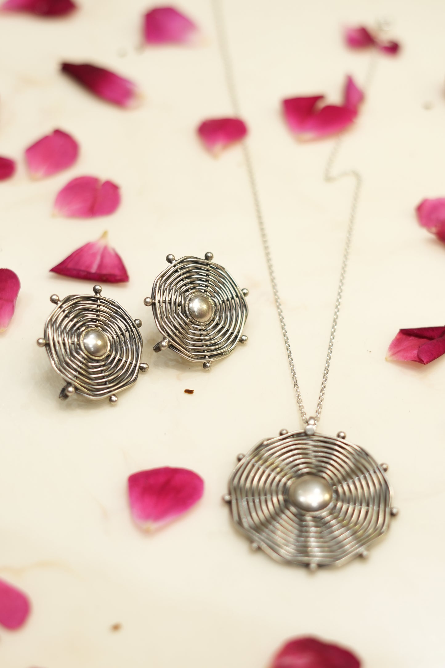 Aadhya Wire Concentric Necklace Set