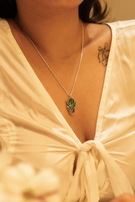 Aadhya Leaf Enamel Necklace