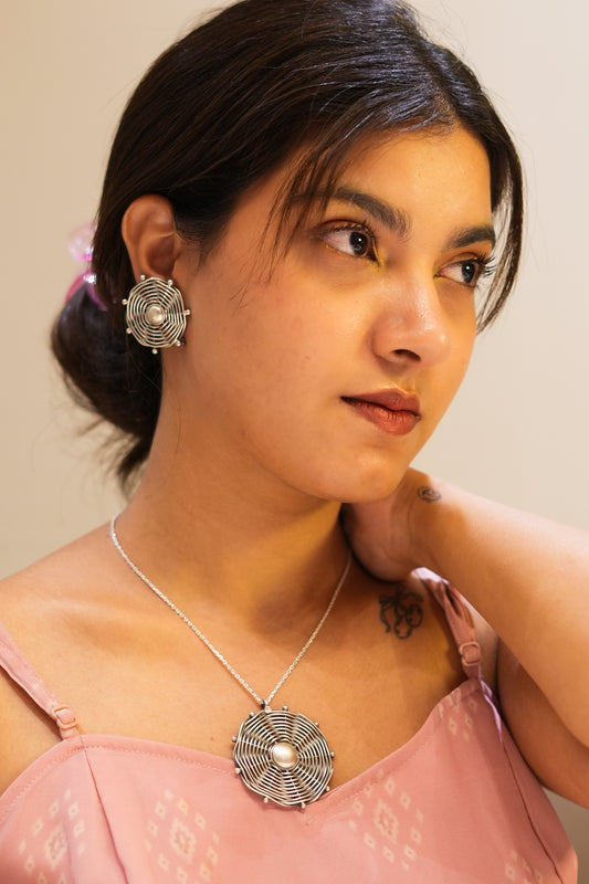 Aadhya Wire Concentric Necklace Set