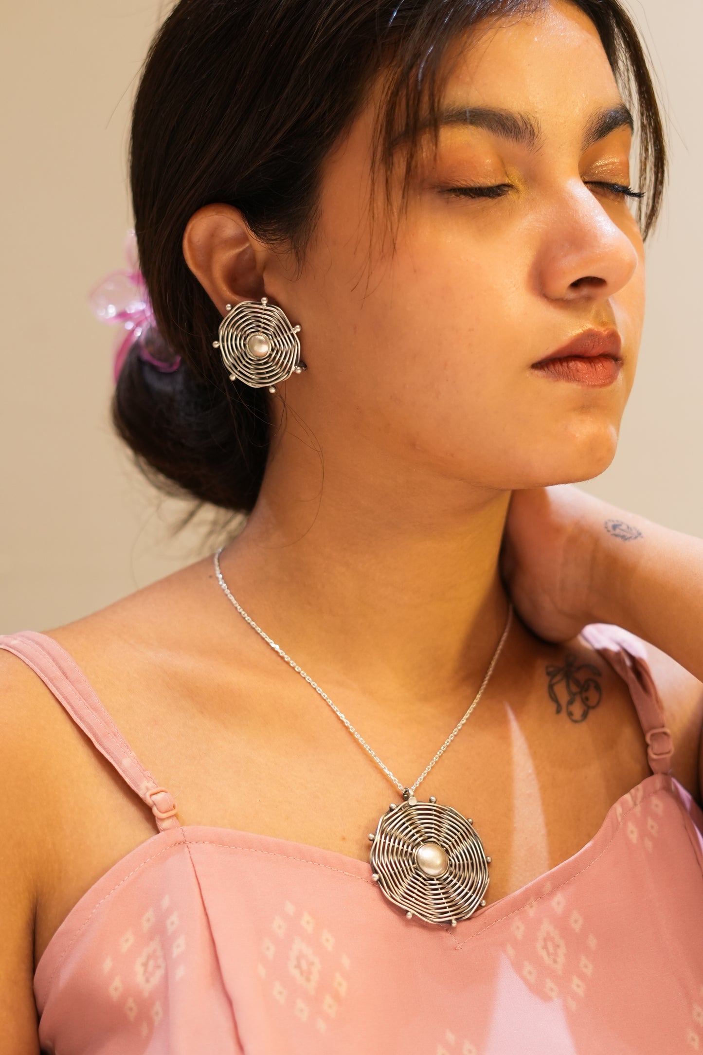 Aadhya Wire Concentric Necklace Set