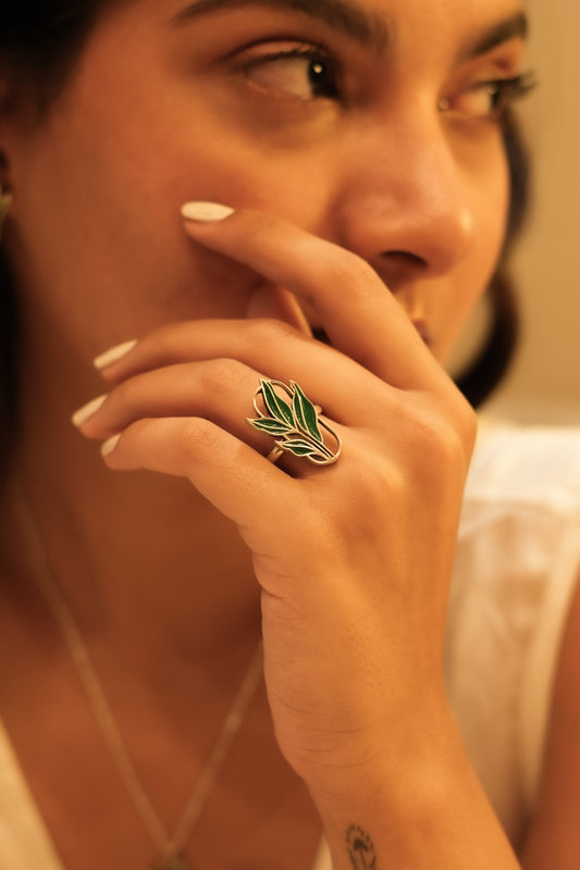 Aadhya Leaf Enamel Ring