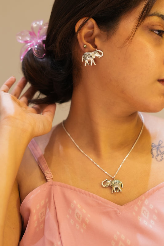 Aadhya Haathi Carved Necklace Set