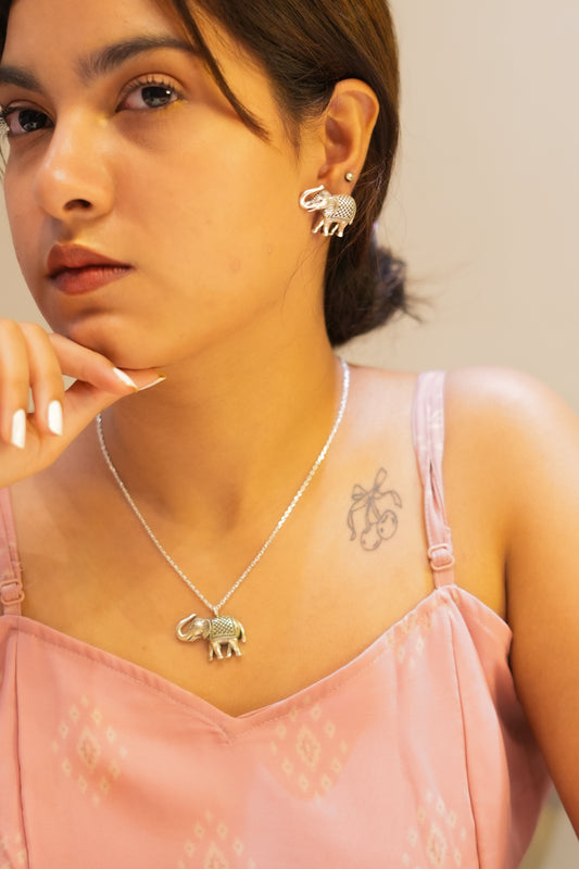 Aadhya Haathi Carved Necklace Set