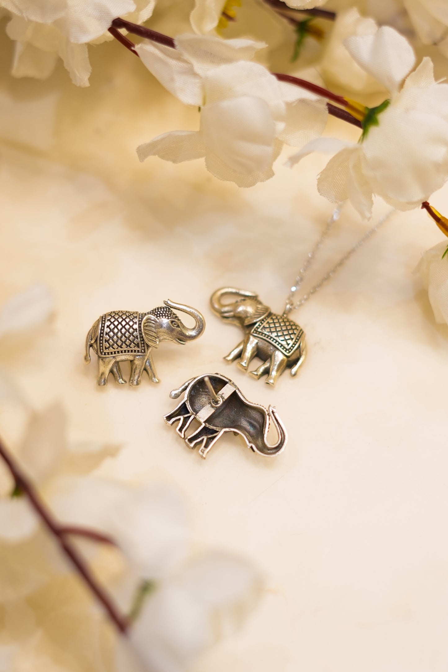 Aadhya Haathi Carved Necklace Set