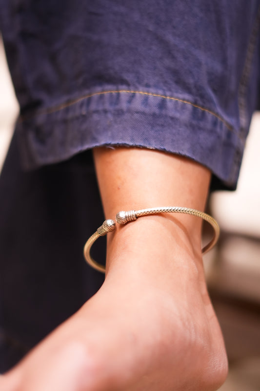 Aadhya Textured Ball Ankle Kada