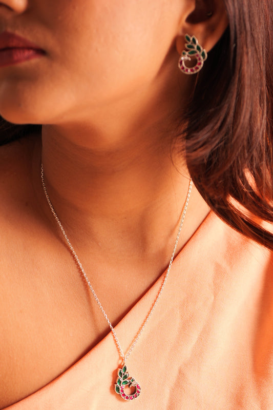 Essence Graceful Peacock Kundan Necklace Set