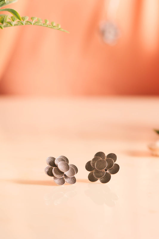 Ruh Embossed Flower Earrings