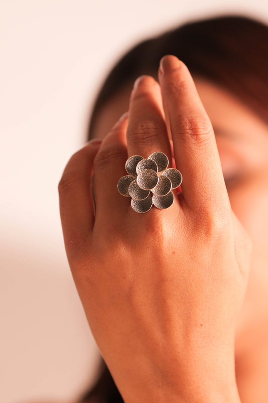 Ruh Embossed Flower Ring