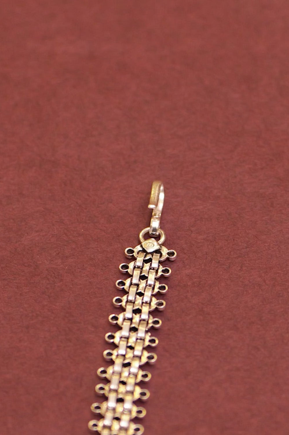 Anaya Timeless Line Arrow Bracelet