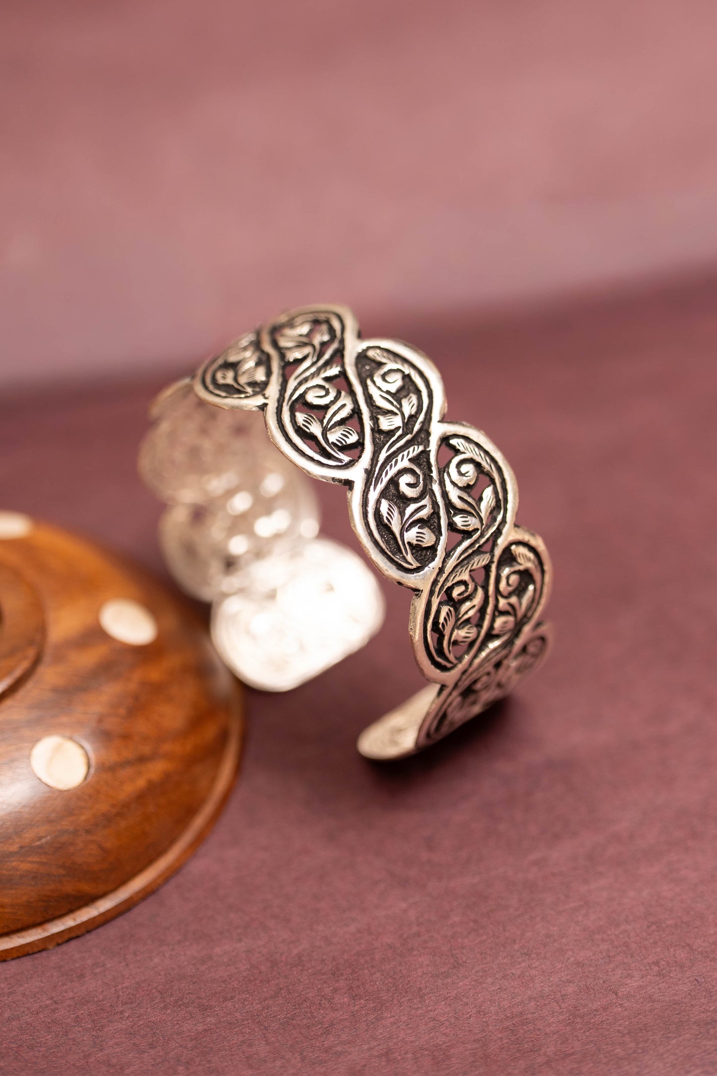 Anokhi Chitai Twisted Flora Handcuff