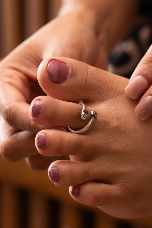 Anokhi Lotus Bud Toe Ring