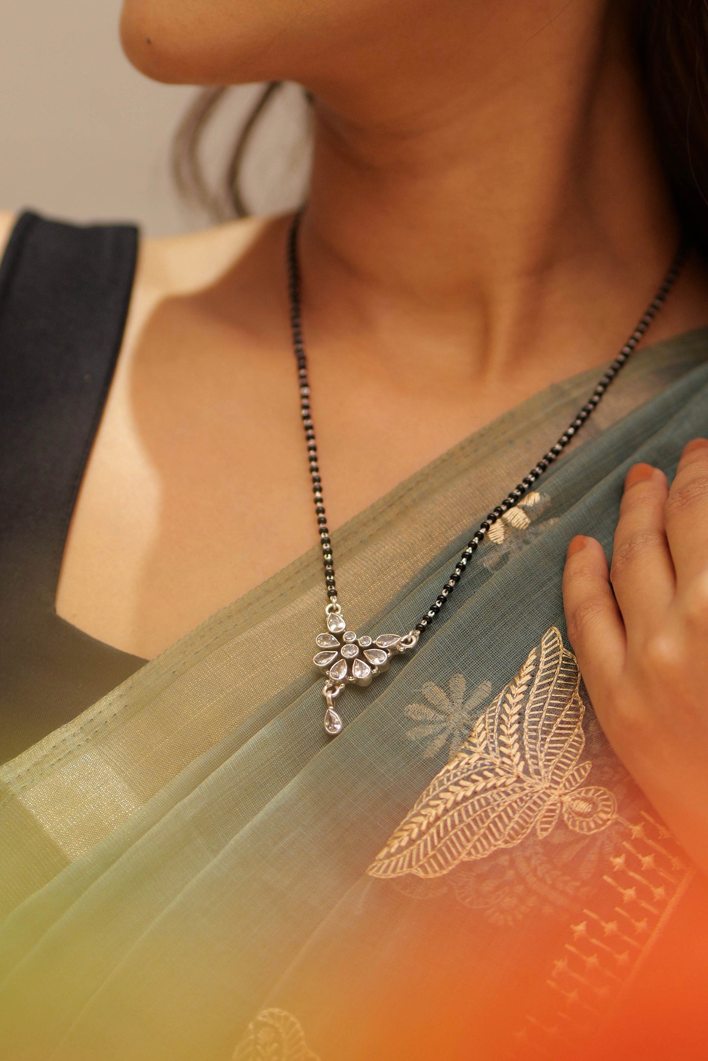 Anokhi Jadau Petal Drop Mangalsutra