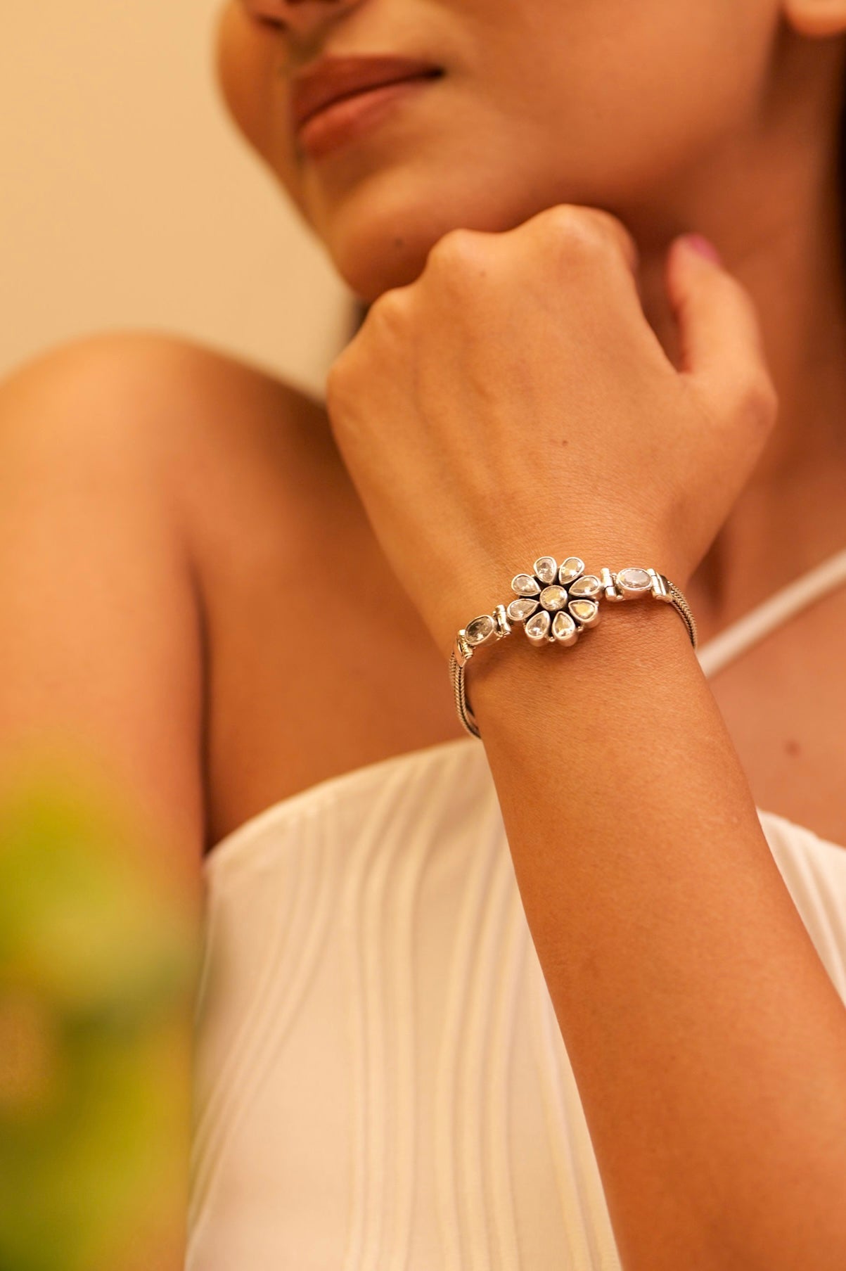 Essence Flower Jadau Bracelet