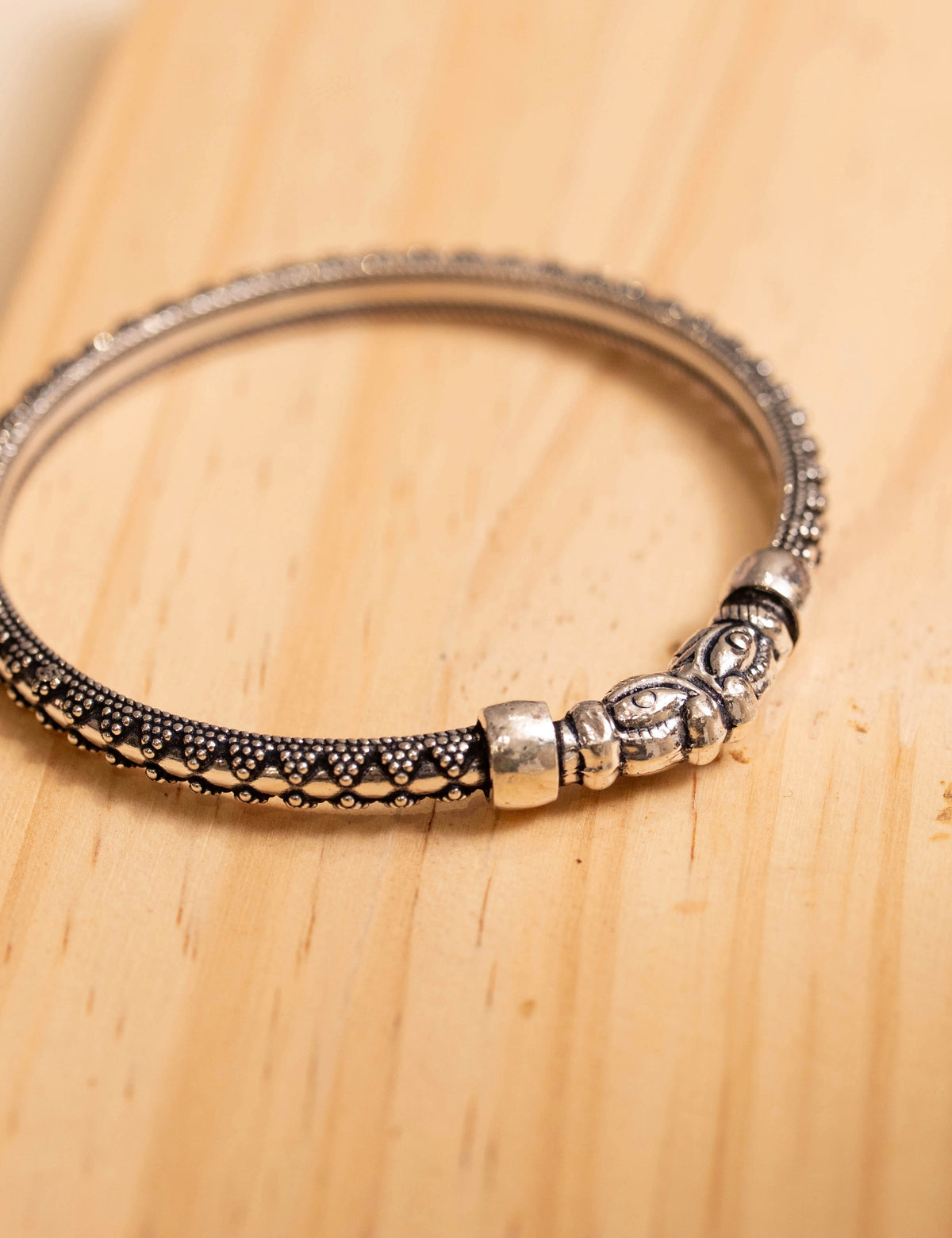 Aadhya Handcrafted Daana Bangle