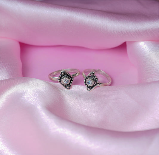 Aadhya White Stone Toe Ring