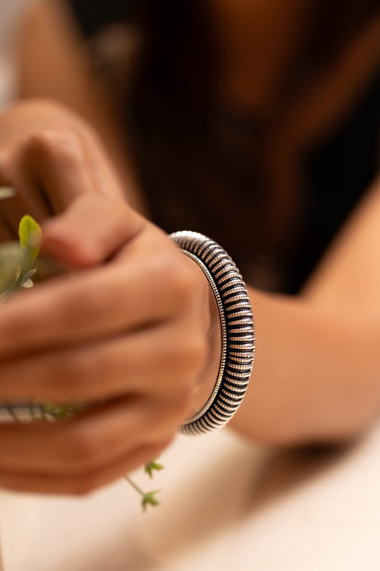 Anokhi Ribbed Dome Bangle
