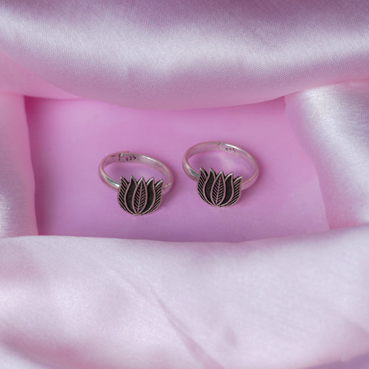 Aadhya Lotus Elegance Toe Ring