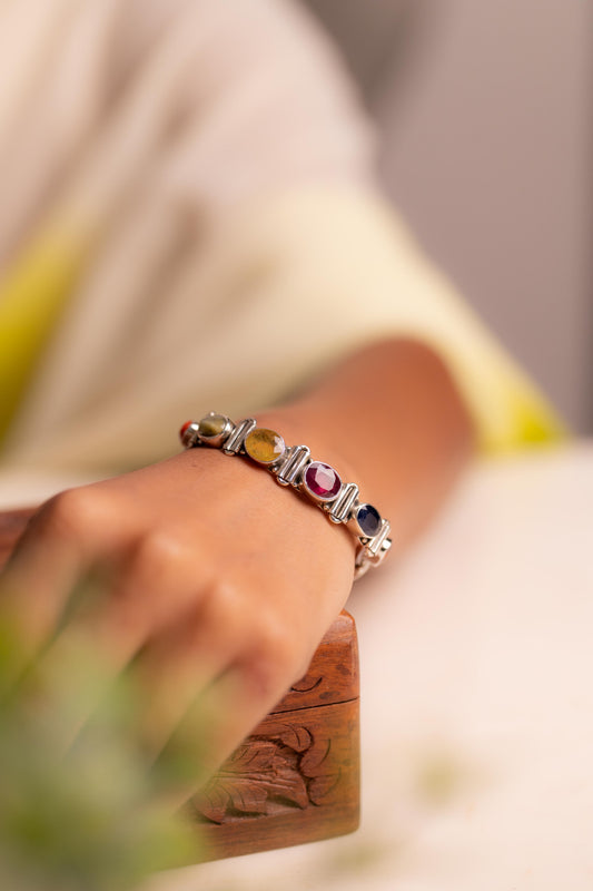 Navratna Heritage Link Bracelet