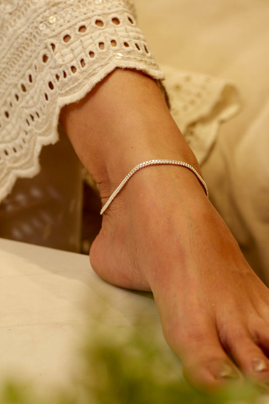 Anokhi Sleek Beads Chain Anklet