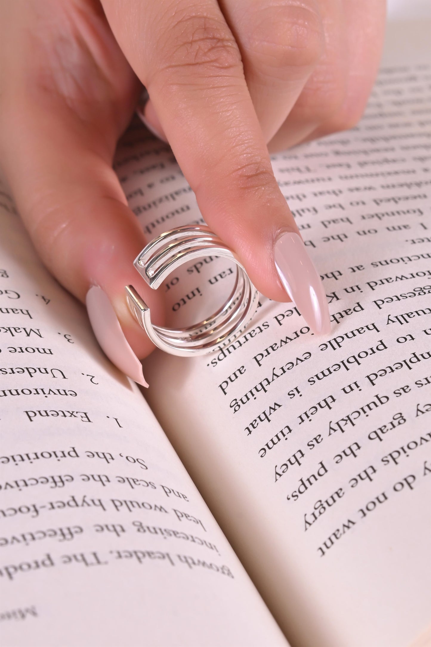 Geometric Trinity Band Ring