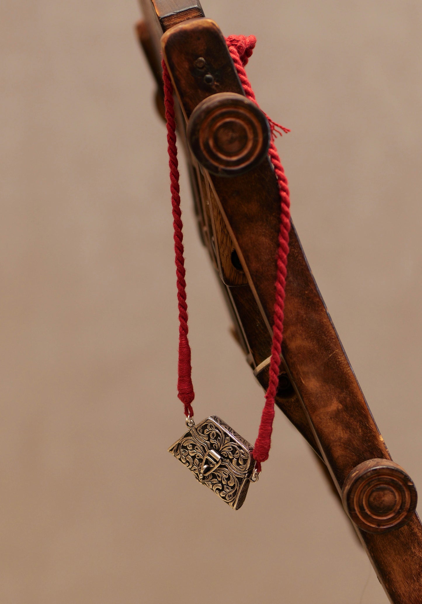 Aadhya Timeless Chitai Purse Necklace (Maroon Dori)