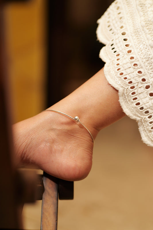 Aadhya Single Bead Classic Ankle  Kada