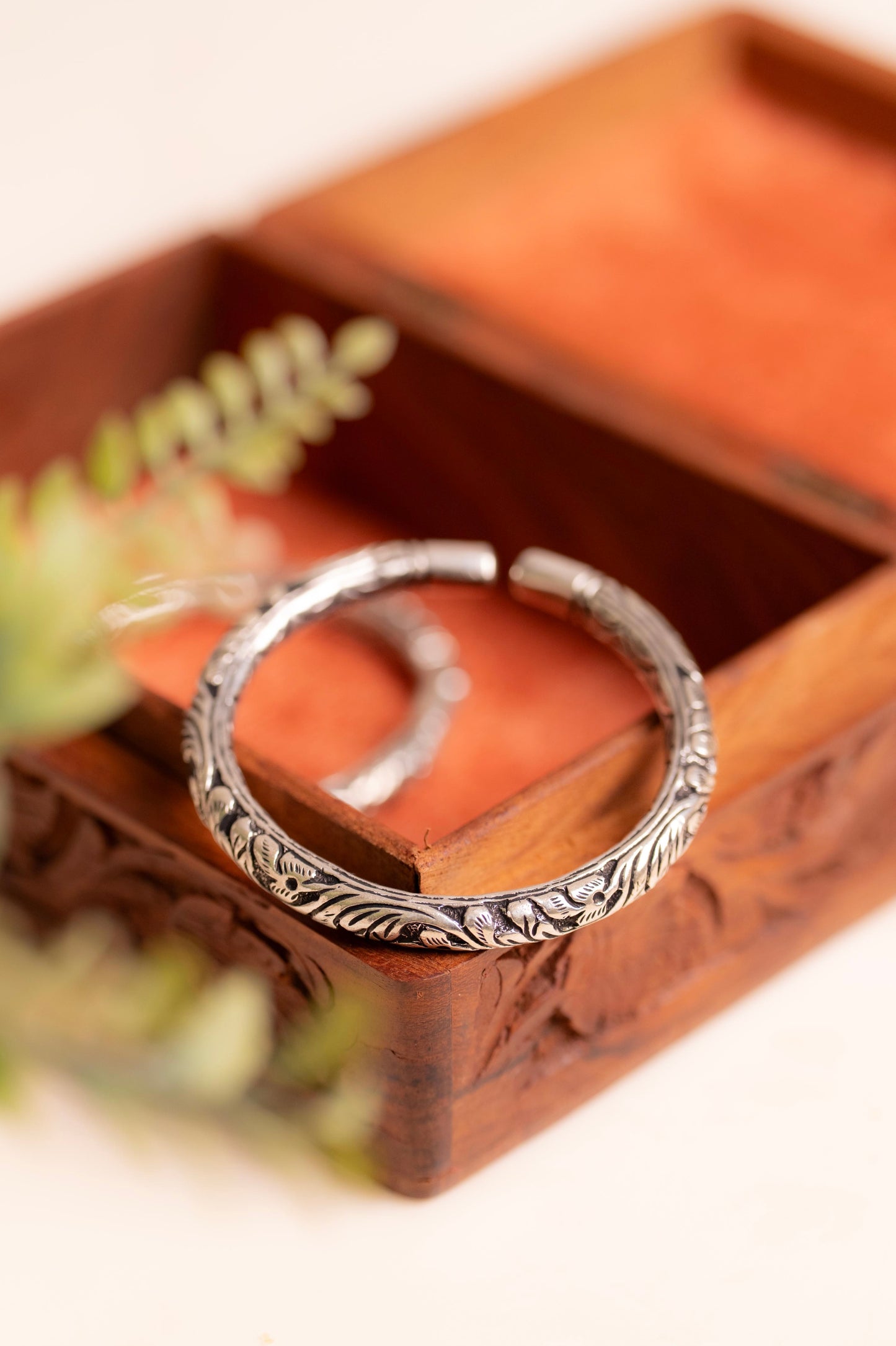 Classic Chitai Floral Carved Kada