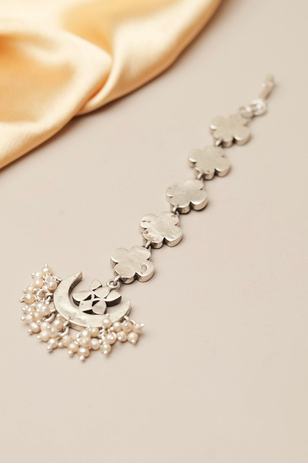 Celestial Kundan Chaandphool Pearl Maangtika