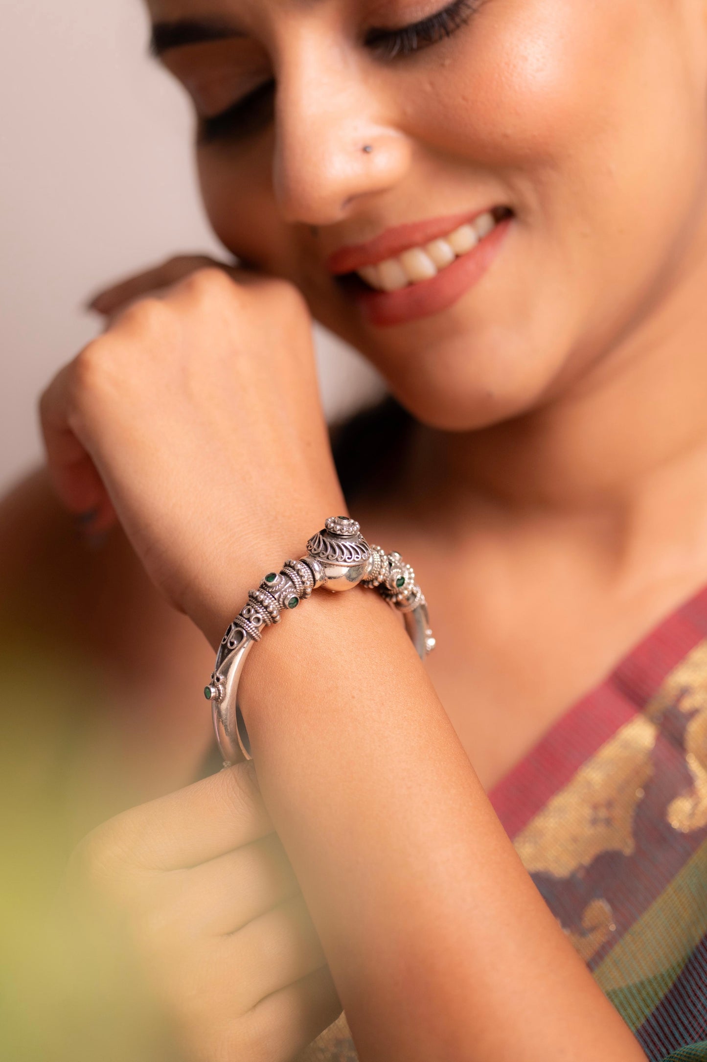 Virasat Emerald Classic Heritage Kada