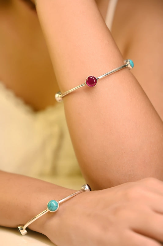 Aadya Fine Multistone Bangle