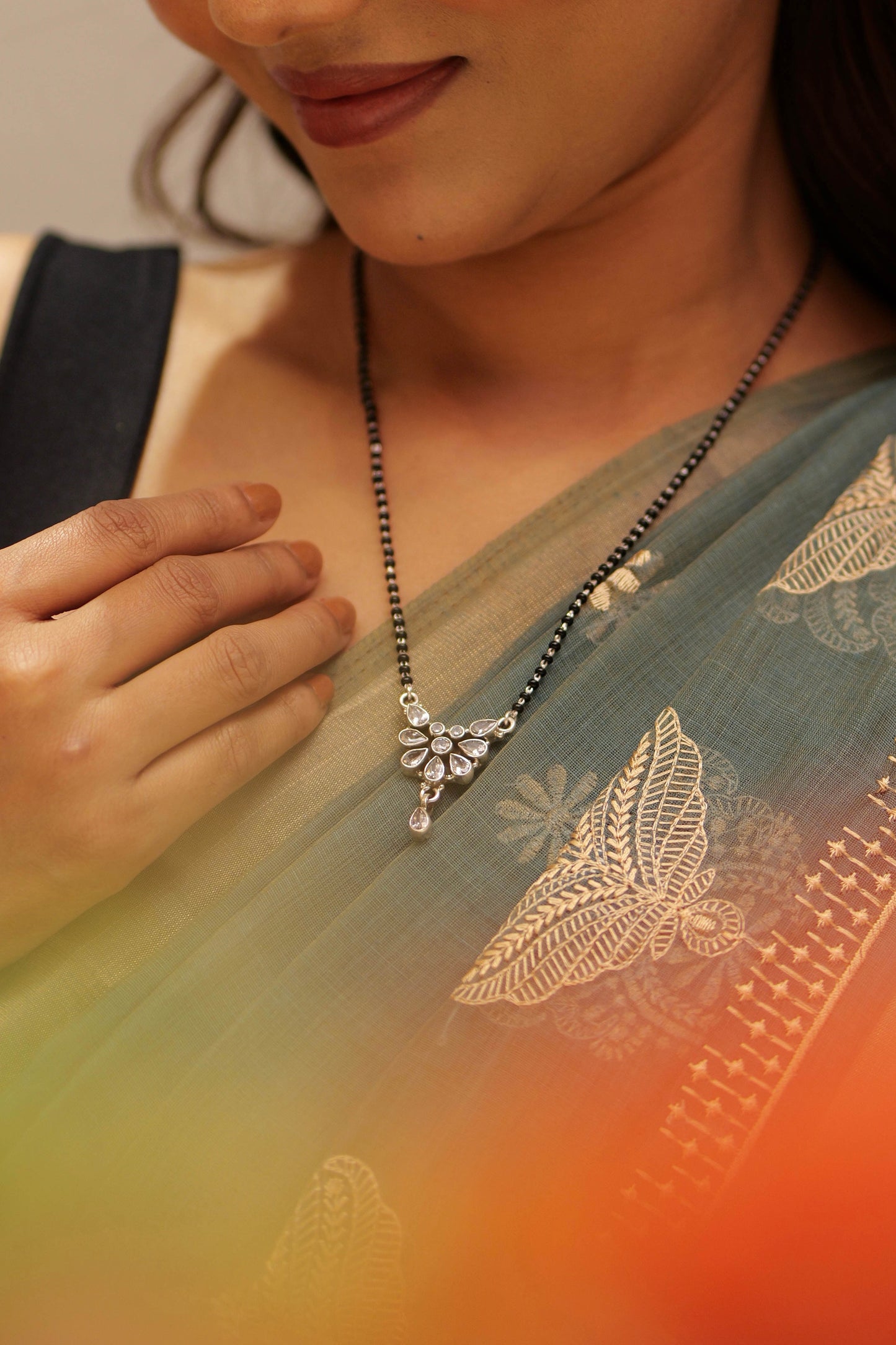 Anokhi Jadau Petal Drop Mangalsutra