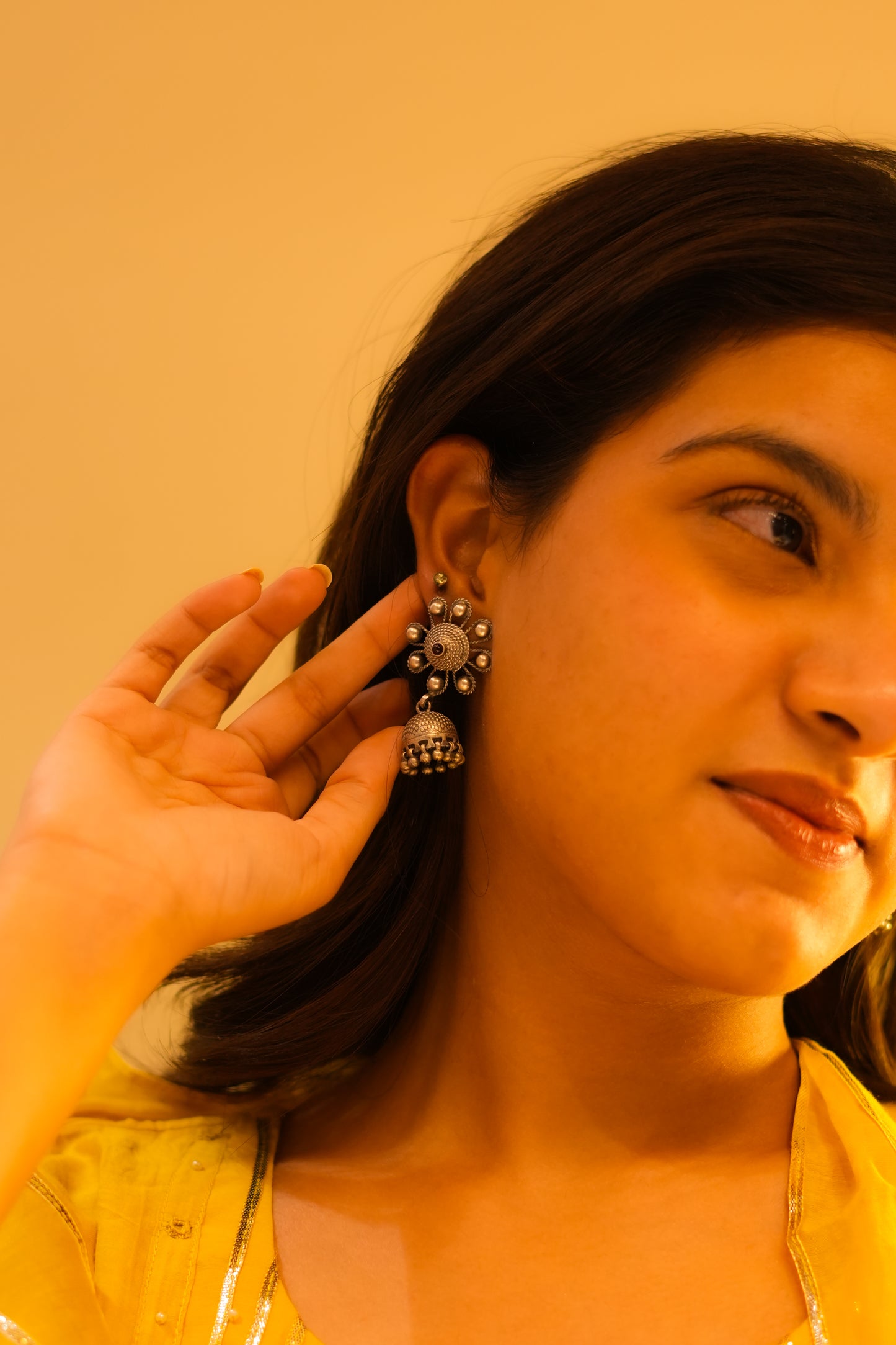 Anokhi Textured Floral Jhumka