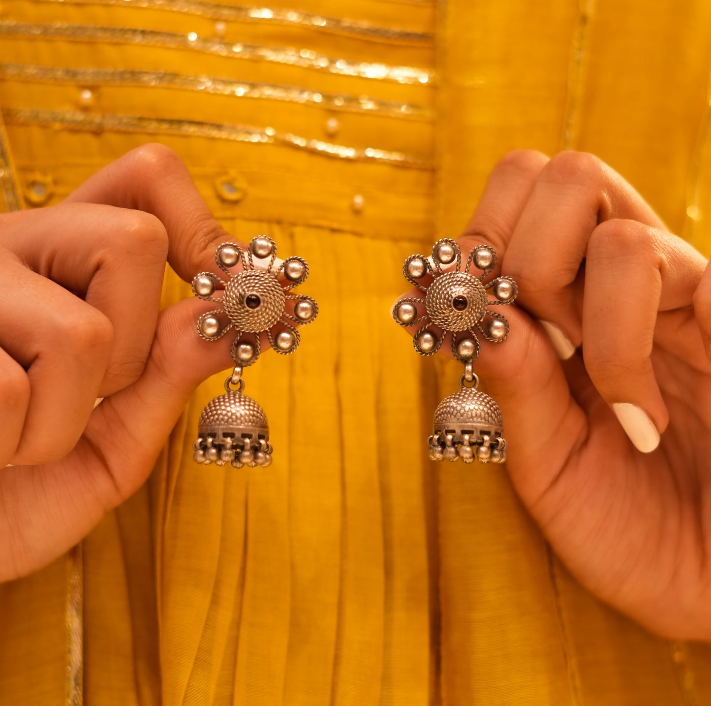 Anokhi Textured Floral Jhumka