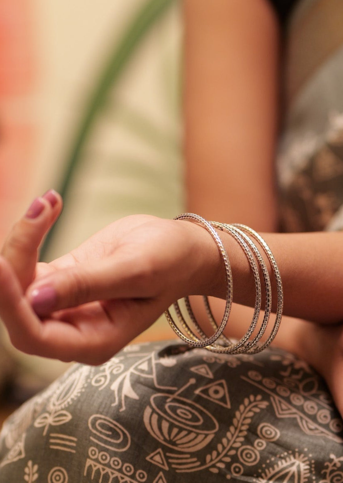 Aadhya Minidot Texture Bangle