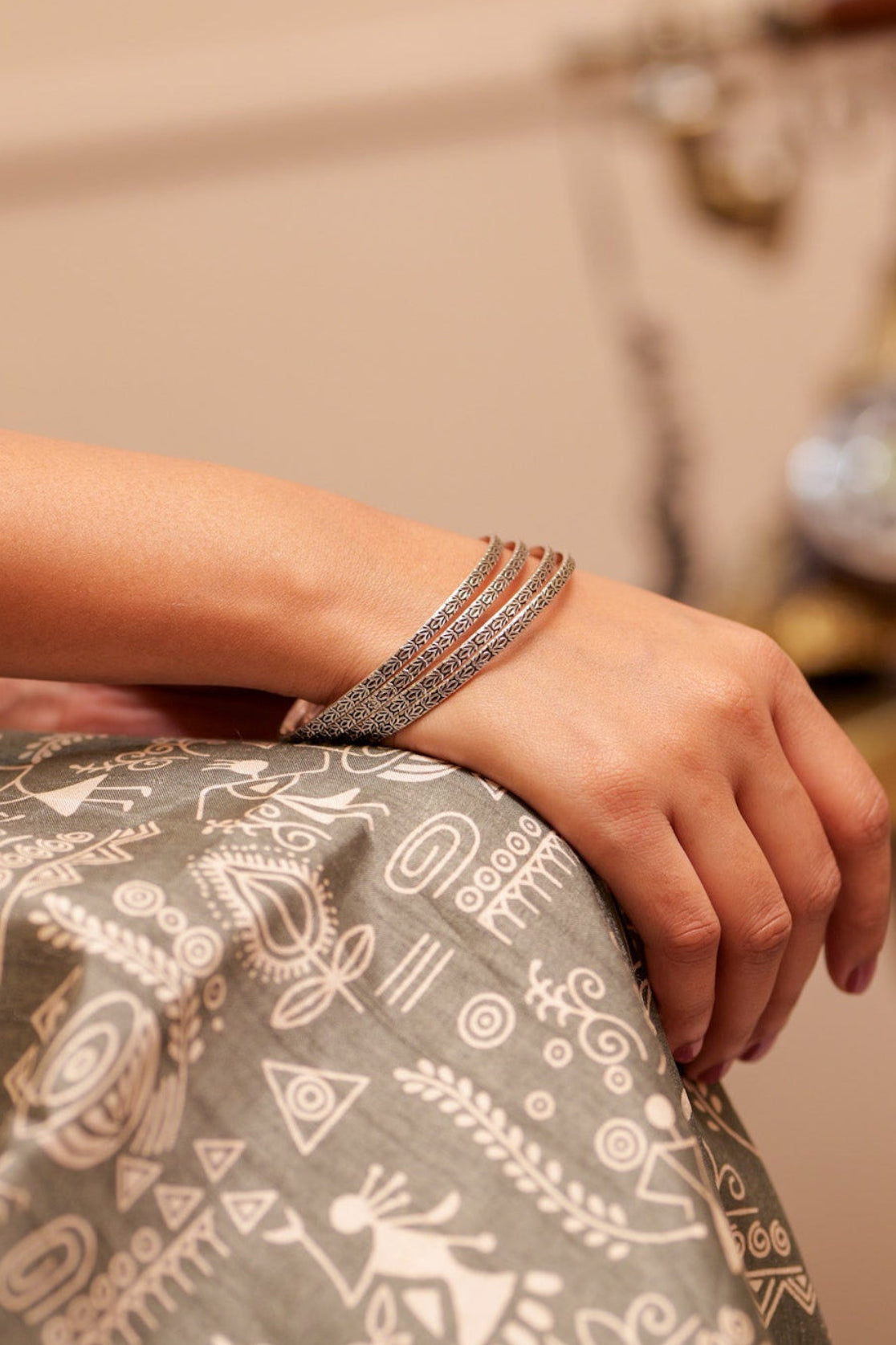 Anaya Antique Leaf Carved Bangle