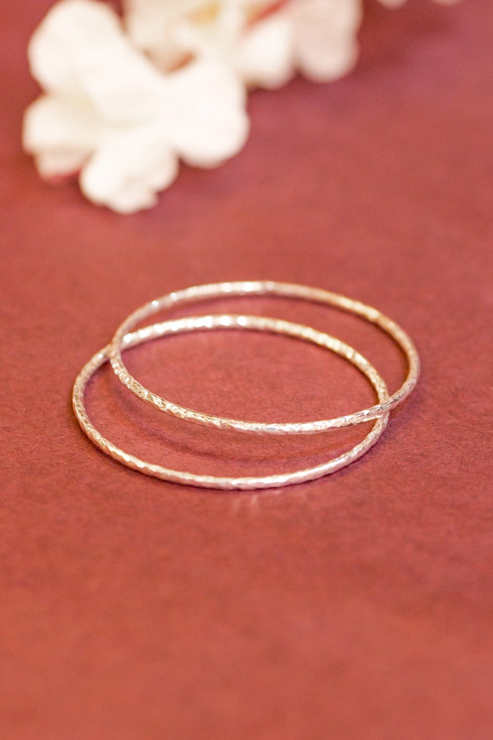 Aadhya Hammered Shine Bangle