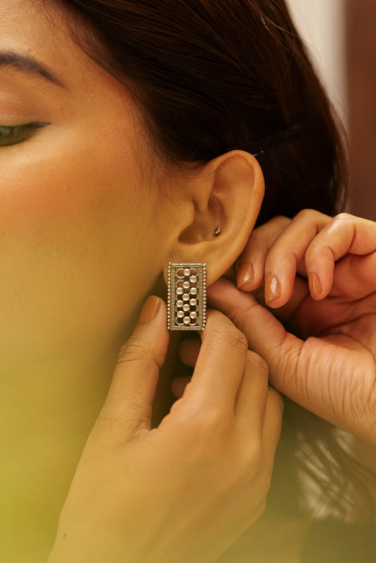 Tattva Classic Daana Jali Studs